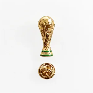 pin-copa-pequeña-mundial-dorado-con-mini-replica-del-trofeo-de-futbol