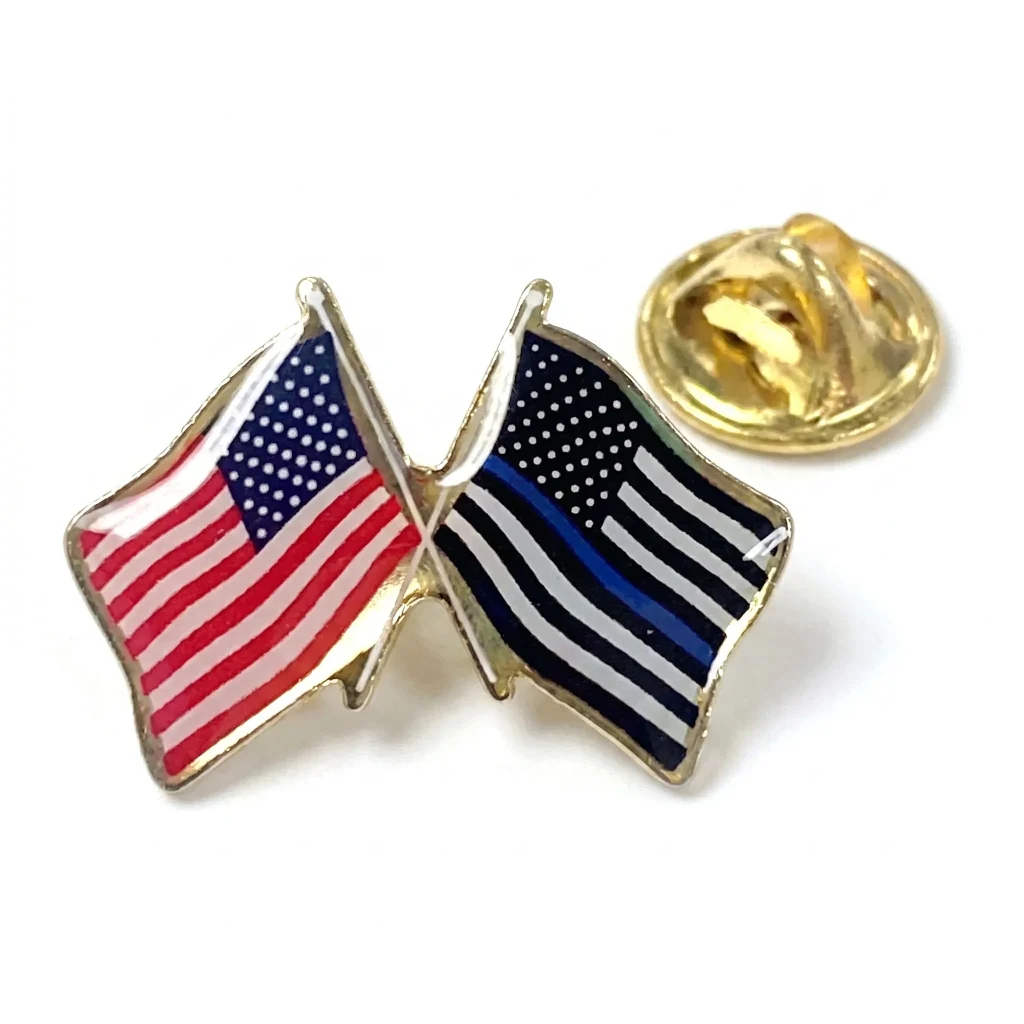 pin-tipo-bandera-cruzada-con-capa-en-resina