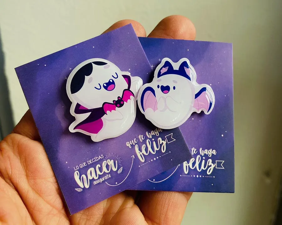 pines-en-resina-con-broches-resistentes