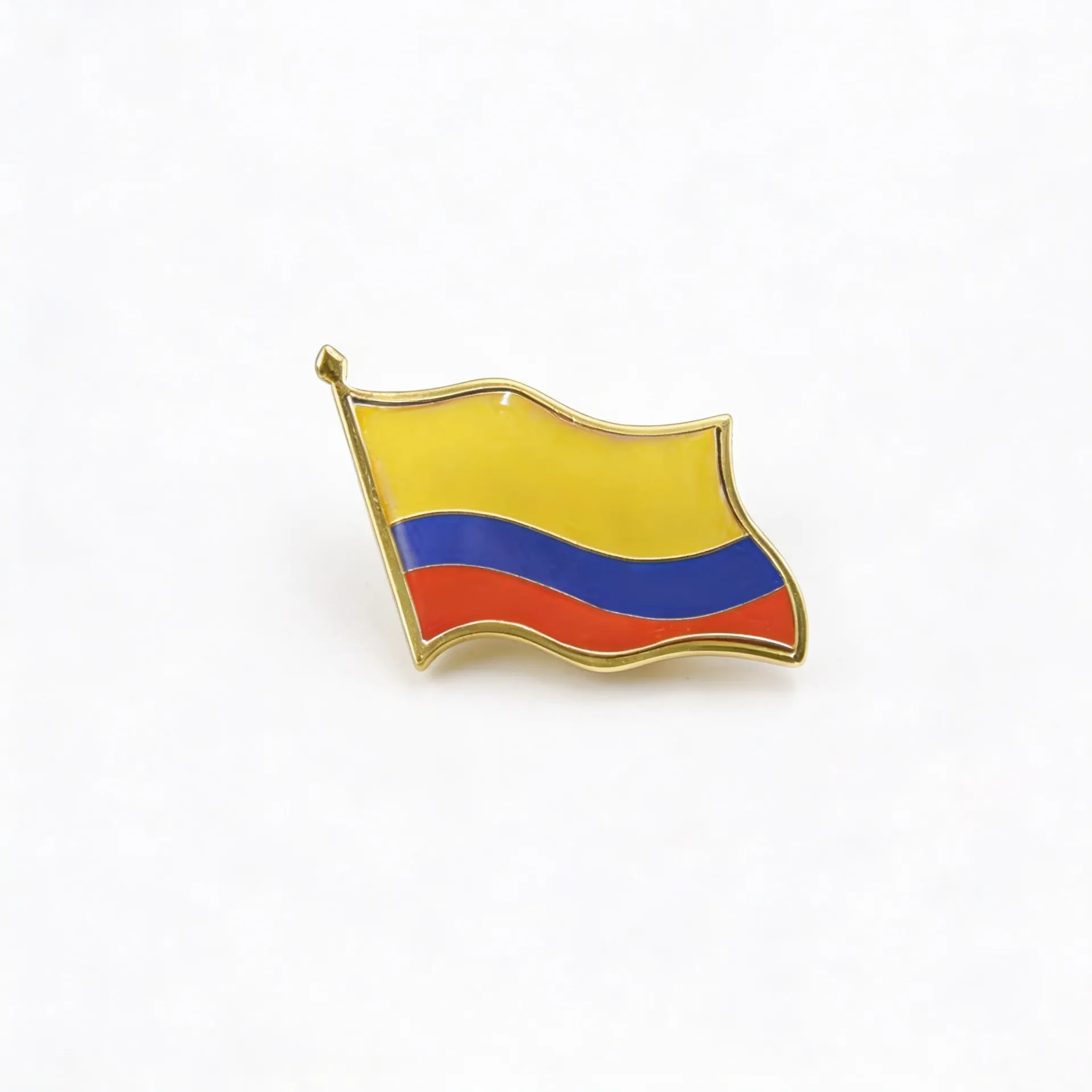 pines-militares-para-reconocimientos-y-conmemoraciones