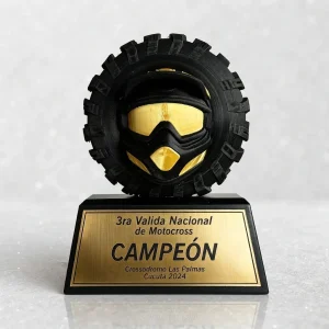 trofeo-de-motocross-llanta-casco-dorado